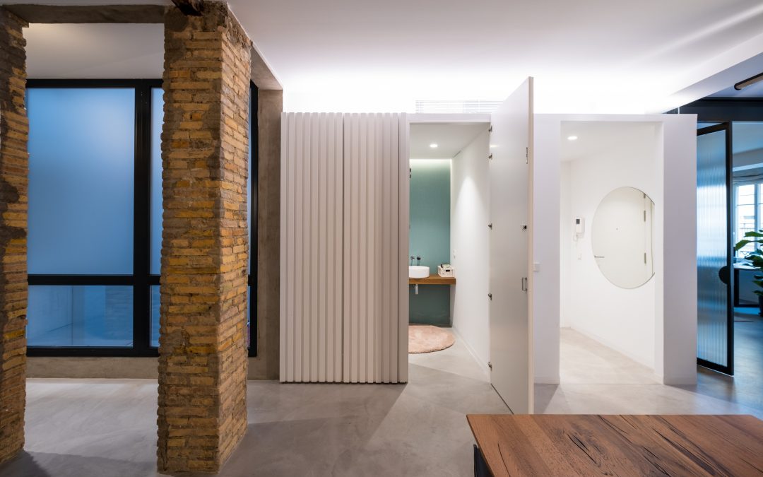REFORM: USE OF AND DIALOGUE BETWEEN MATERIALS